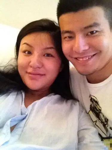 吉克隽逸夜店董事富二代男友曝光