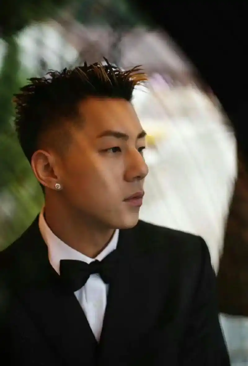 西装杀 #卡斯柏casper 太帅啦 - 抖音