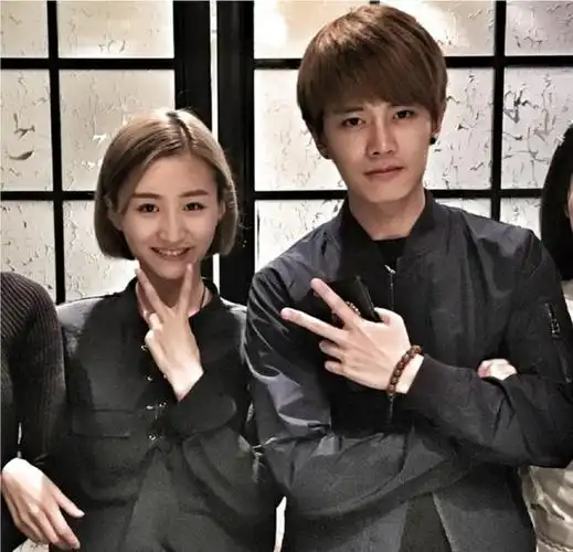 任嘉伦从来不提老婆任嘉伦和老婆的视频