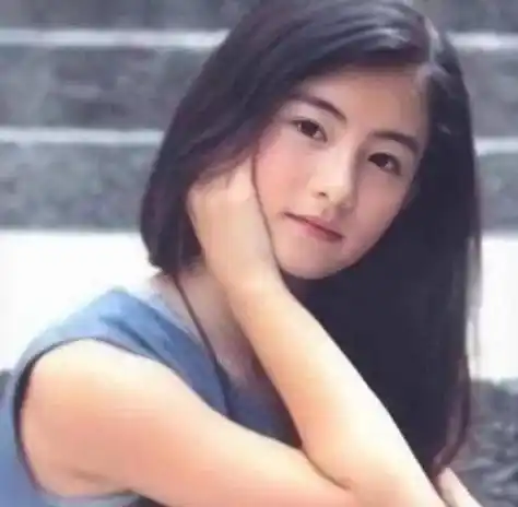 还有这个清水出芙蓉的照片,不加任何修饰都美成这样