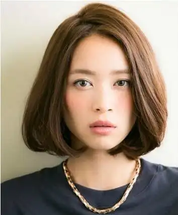 圆胖脸妹子最佳遮肉发型_发型造型_宝妈时尚生活网