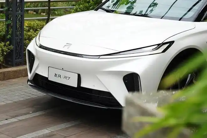 试驾上汽集团旗下的高端纯电动车飞凡r7