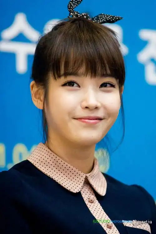 求iu李智恩正面清晰照,拜托了大神都来帮.