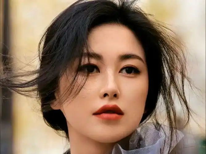 "探秘朱珠:揭开神秘面纱的璀璨明星"