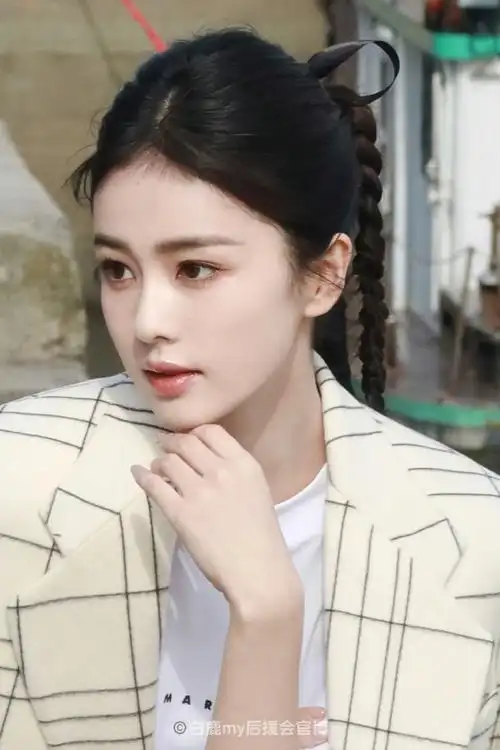 白鹿巴黎时装周