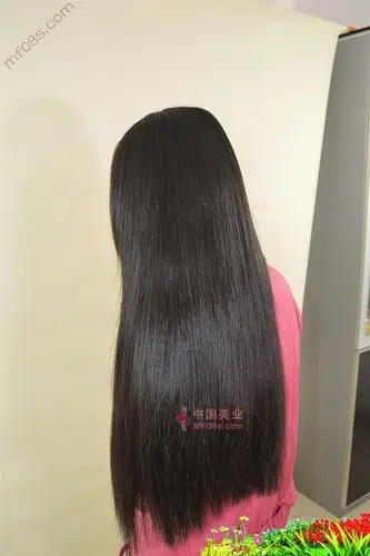 剪下粉衣少女黑亮秀发-爱的边缘236# 剪发_中国长发