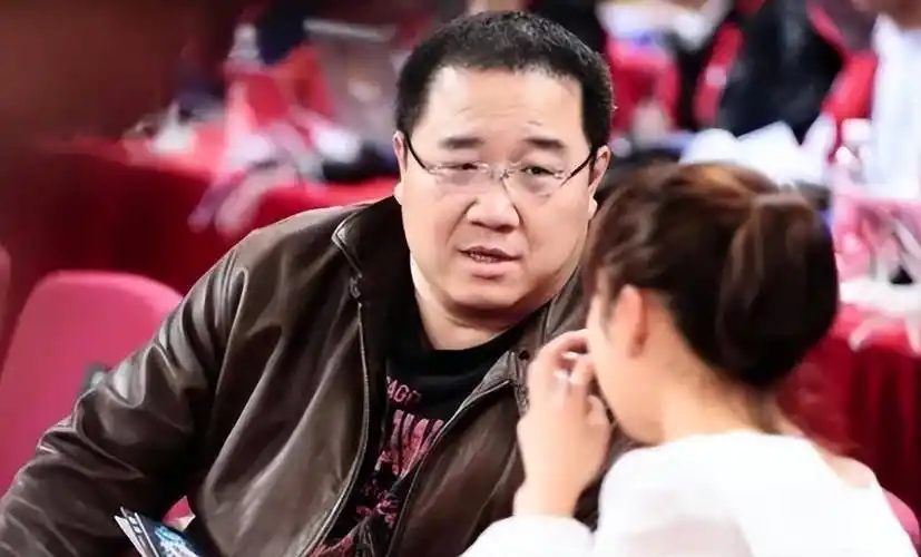 英达之所以这样,是因为他有了新的儿子,1998年,英达与梁欢的儿子英如