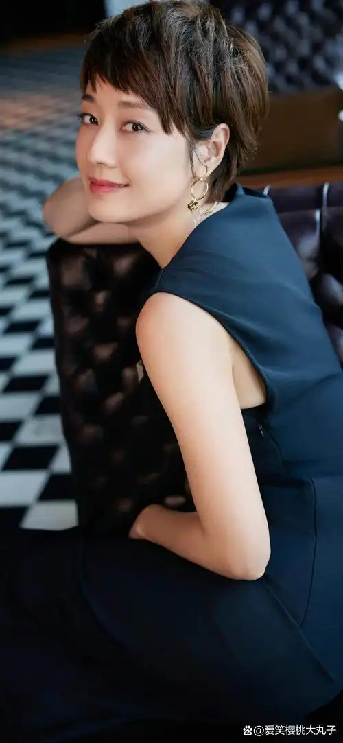 马伊琍 | 送你们一张壁纸 [蓝色心形r][蓝色心形r]