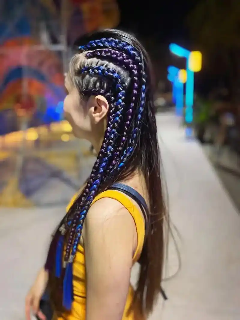 日月湾冲浪最佳发型##脏辫 #拳击辫女孩##编发 #日月湾# - 抖音