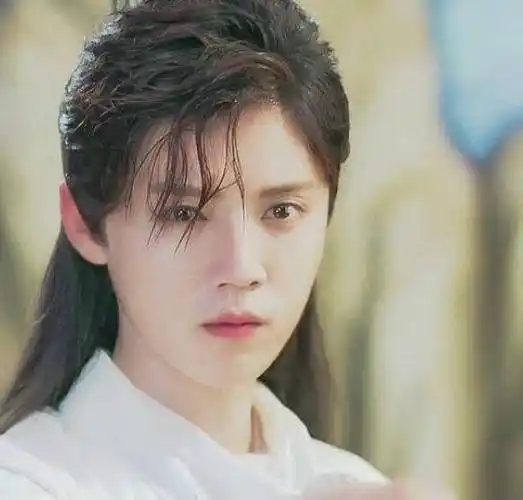 难怪鹿晗总不哈哈大笑,看到他唯一一张"大笑照",丑到判若两人_公司