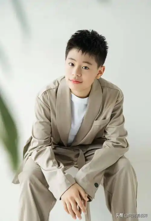 蔡国庆12岁儿子,比老爸还帅气,撞脸林志颖_爸爸_体育运动_模样