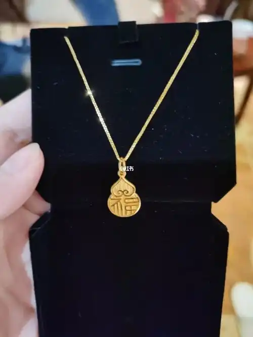 周大福葫芦福牌吊坠