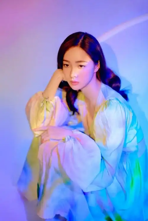 美女艺人赵尧珂迷人美照欣赏