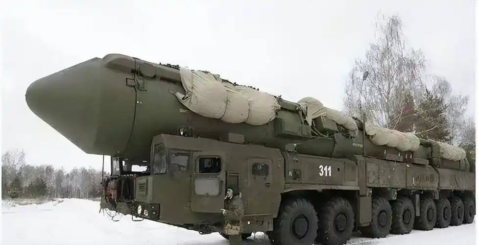 是我们常说的萨尔马特,这是一款液体燃料超重型热核装备洲际弹道导弹