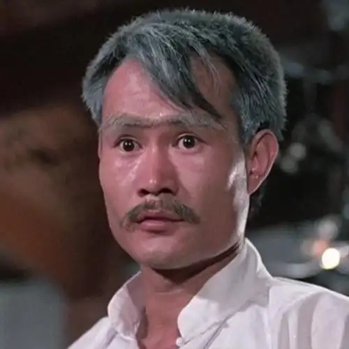 僵尸的扮演者(他是林正英电影中的小僵尸,消失多年被传中邪,如今过得