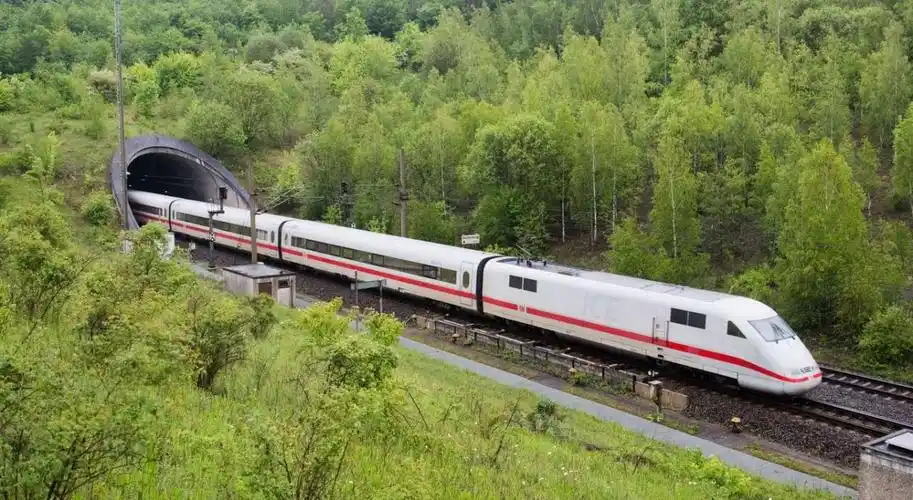 世界上十大最快的高铁,世界最快高铁排名第一是中国吗?