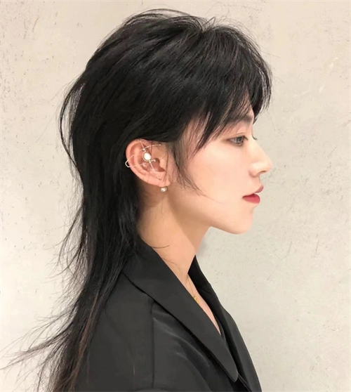 慵懒时髦狼尾发型 甜酷超a女生发型_非主流发型 - 美发站