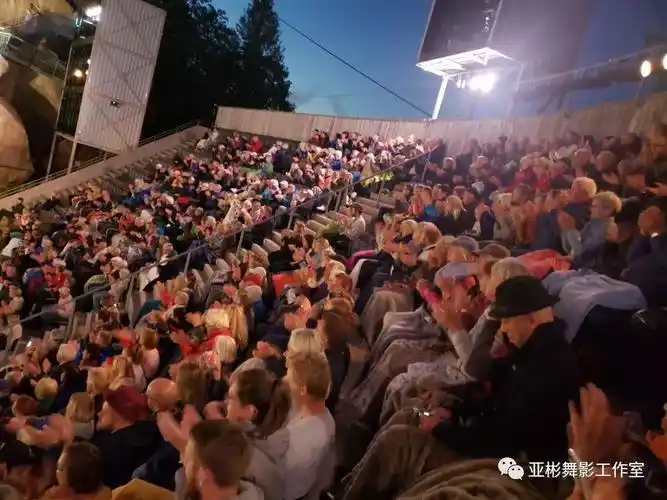 中挪合作创作《海上夫人》首演成功_演出