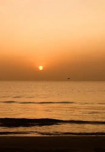 黄昏时分海岸边唯美风光