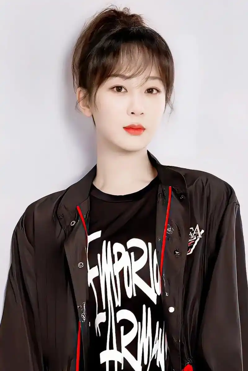 杨紫,写真 - 抖音
