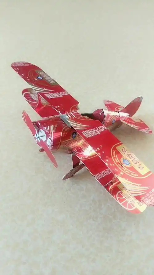 手工制作易拉罐飞机