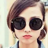 眼镜女生头像唯美图片_微信头像图片大全