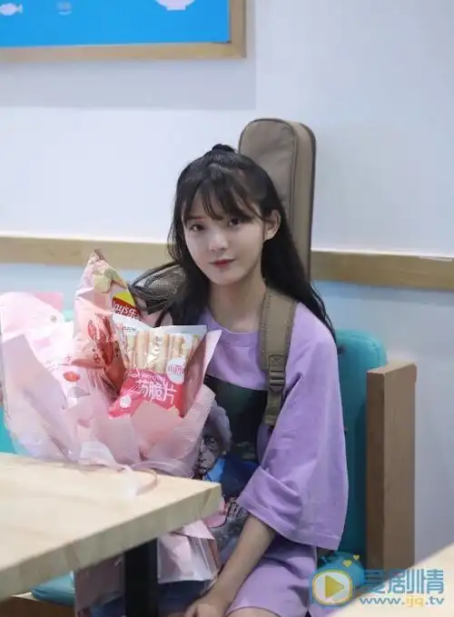 校园言情小说 时光与你都很甜第2季……洛钦歌老板