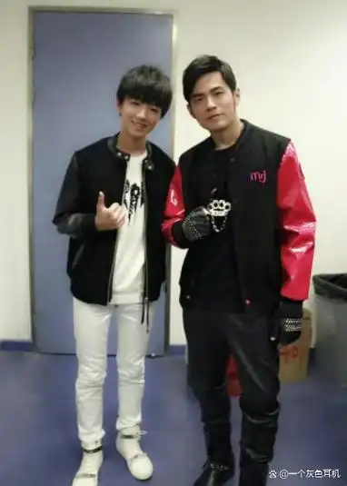 追星成功!王俊凯周杰伦合唱稻香冲上热搜,我却笑晕在评论区里