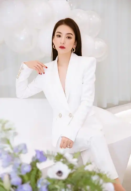 方媛个人资料(34岁的"天王嫂"方媛,就这样改写了她的结局,苦尽甘来终