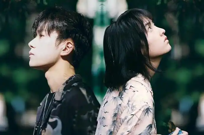 电影击中你的心演员有谁 主演易烊千玺张子枫是真的吗