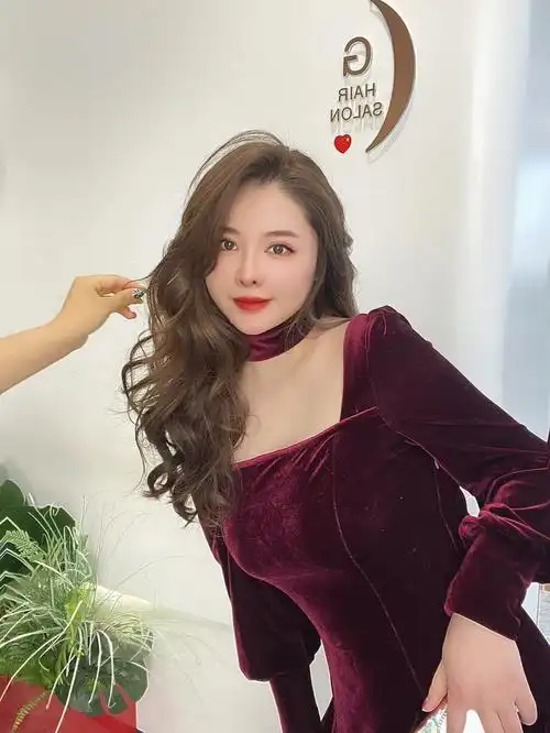 郑州染发郑州烫发郑州美发店#郑州发型设计  #减龄发型  #复古港风