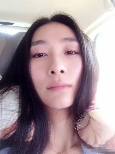 陶昕然晒自拍论角度重要性