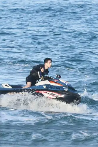 王一博夏日冲浪店录制图源见水印