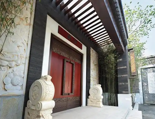 中国院子位于长安街东起点,坐落京杭大运河河畔,北京通燕高速与长安街