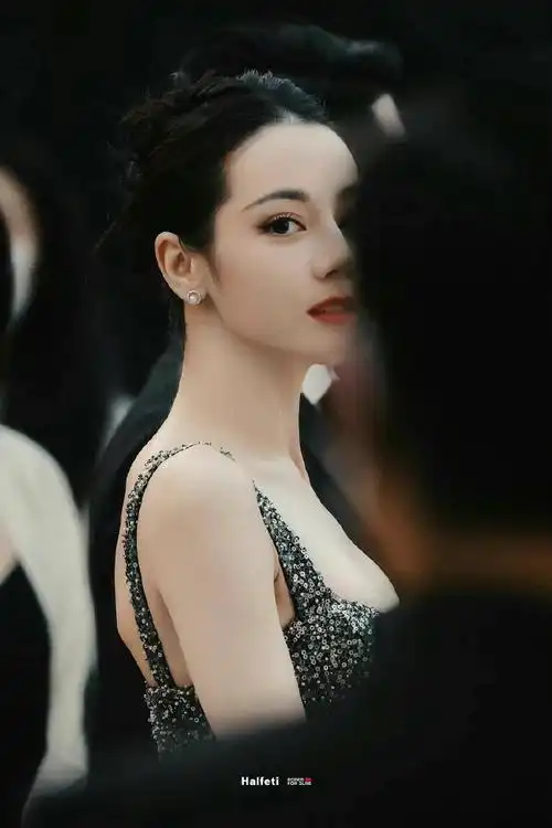 女娲毕设最佳代表作@dear-迪丽热巴#沛纳海全球品牌代言人迪丽热巴