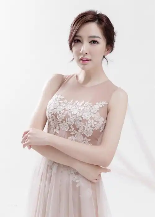 主持人伏玟晓自曝再度离婚!2婚嫁富商4年,坦言伤口已经自愈