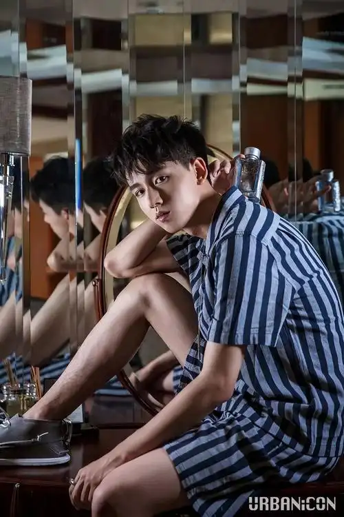 张耀行走在城市之间的新绅士