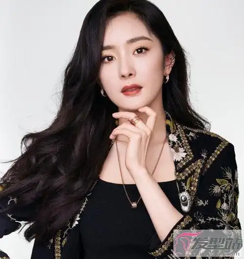 长发怎么烫好看 跟着女明星烫同款不出错_发型站_最新流行发型设计