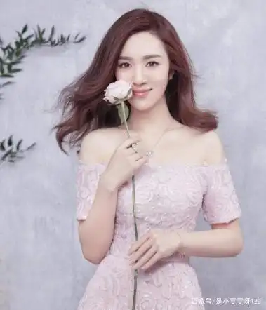 王晓晨有多撩?学生证件照曝光后,终于明白为何如此讨喜了