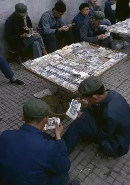 一组7080年代中国彩色老照片看完让人热泪盈眶