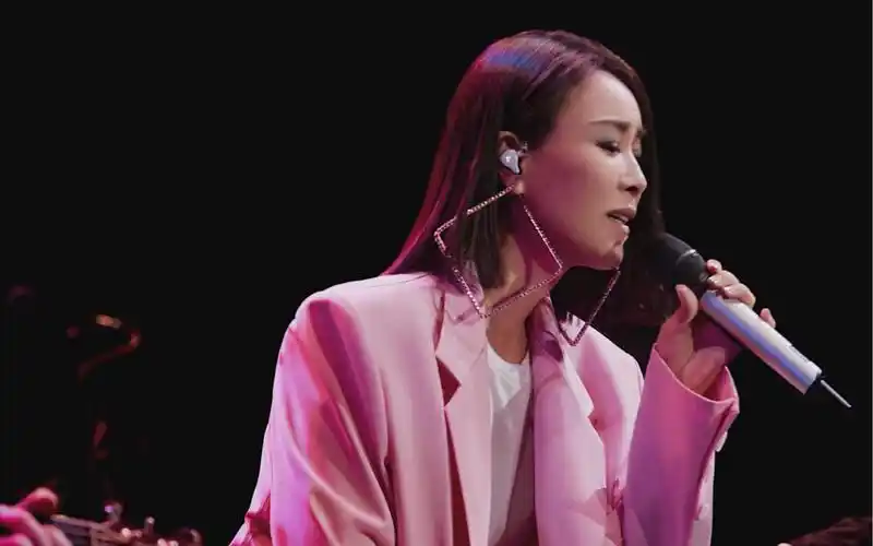 那英丨稳如cd系列 《征服》高质量live 沈阳演唱会_哔哩哔哩_bilibili