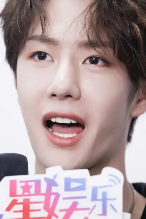 点开这张怼脸图被可爱到发出了呀～～～的声音#王一博