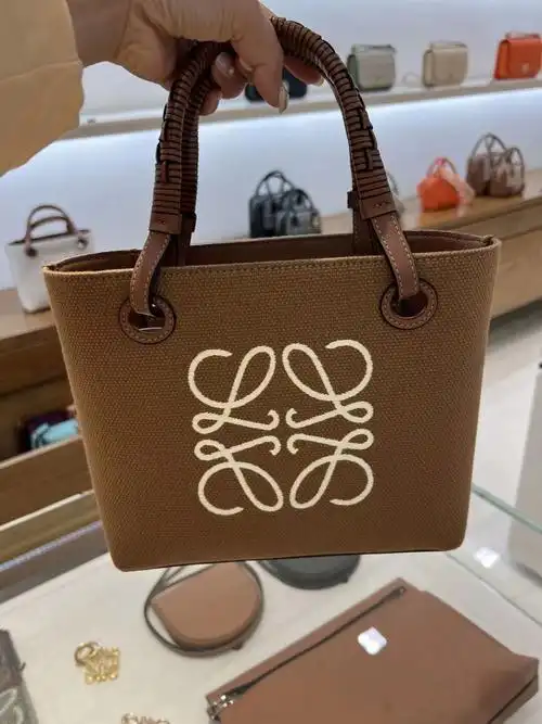 罗意威新款也参加65折托特