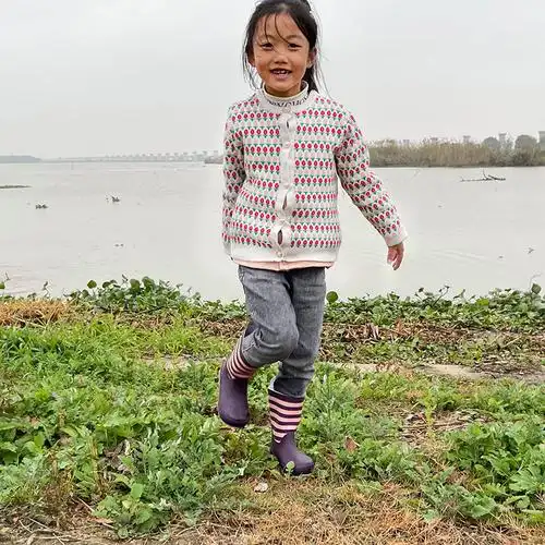 5-12岁男女儿童雨鞋橡胶水靴中筒防滑轻便防水小学生雨靴小孩子穿的