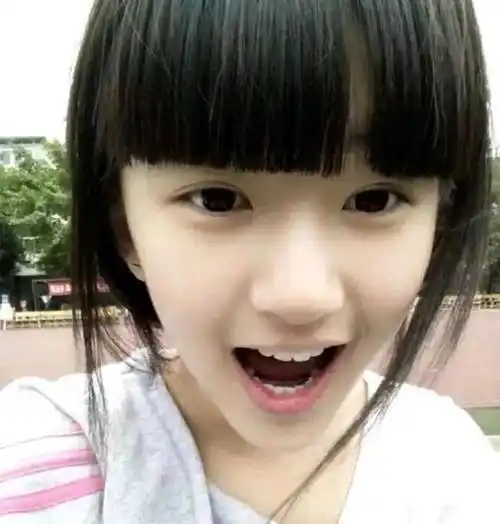 赵露思中学时期,照片就火遍全网了_爸爸_资源_人脉