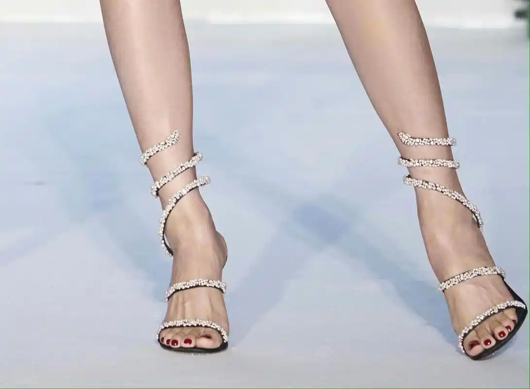 林心如 光脚丫儿 #林心如