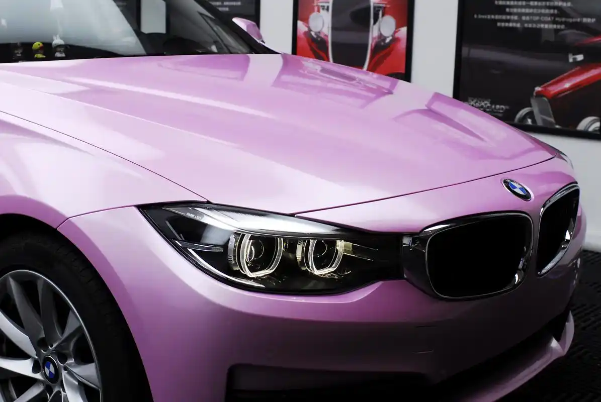 重庆汽车贴膜宝马3gt贴膜改色马卡龙粉