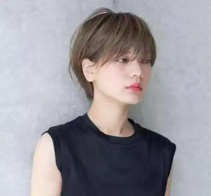 日系慵懒短发怎么打理