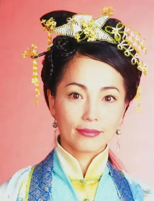 石榴姐苑琼丹57岁了还在努力工作周星驰捧红她深爱过林正英