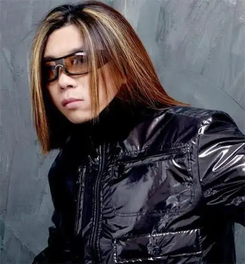 【图】郭峰图片合集 出身音乐世家14岁开始创作